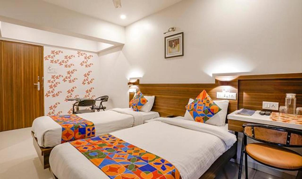 Srikrishna Paradise Hotel Thane Navi Mumbai Экстерьер фото