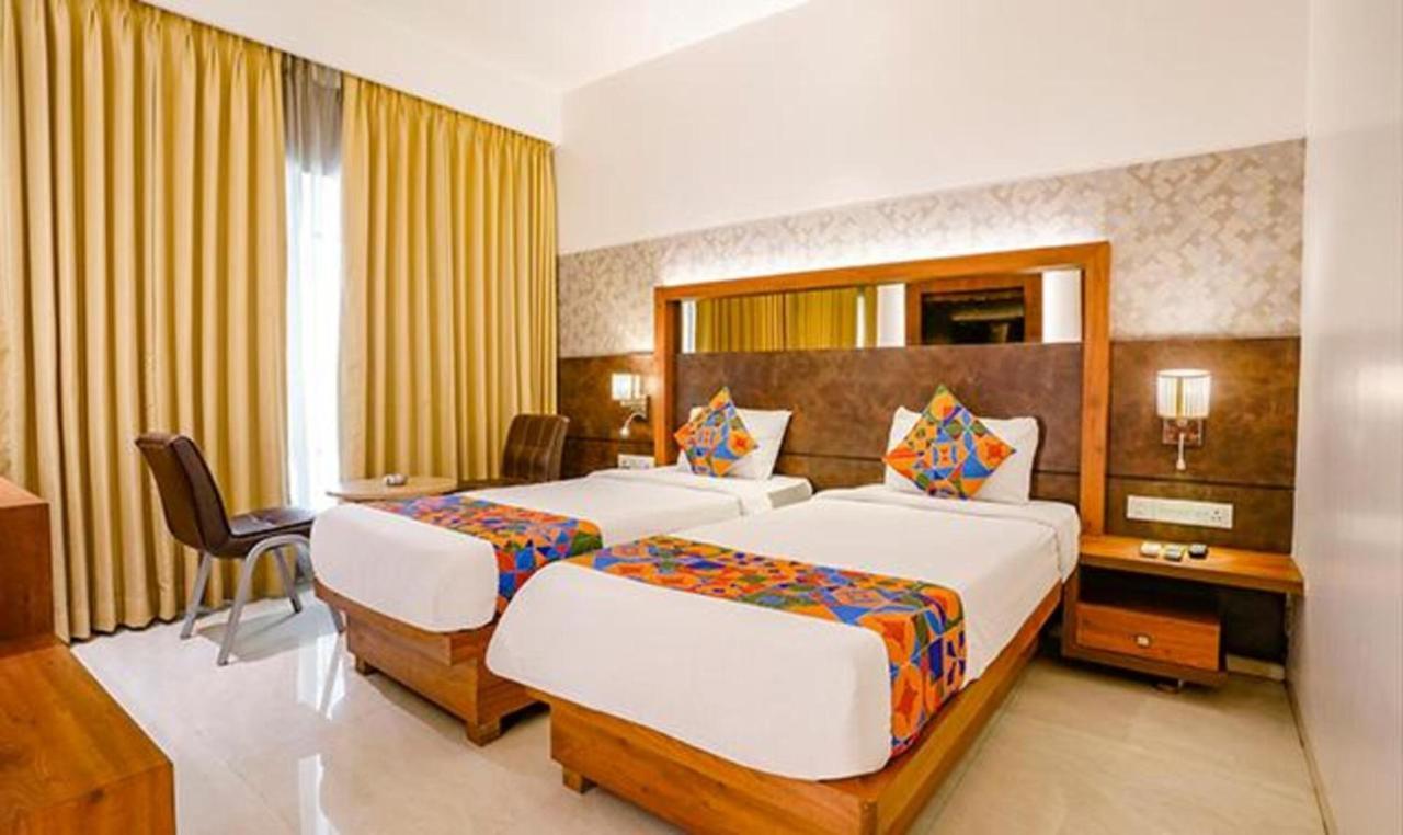 Srikrishna Paradise Hotel Thane Navi Mumbai Экстерьер фото
