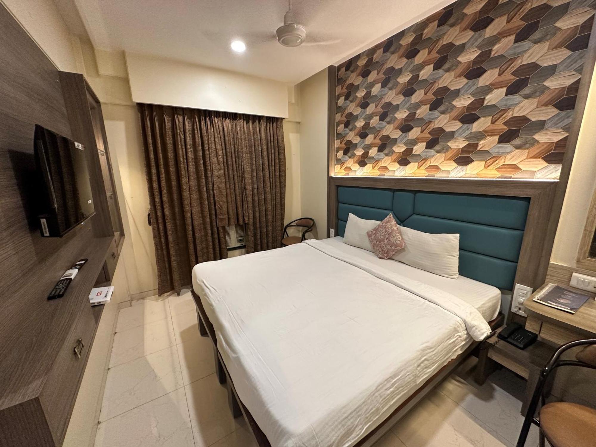 Srikrishna Paradise Hotel Thane Navi Mumbai Экстерьер фото