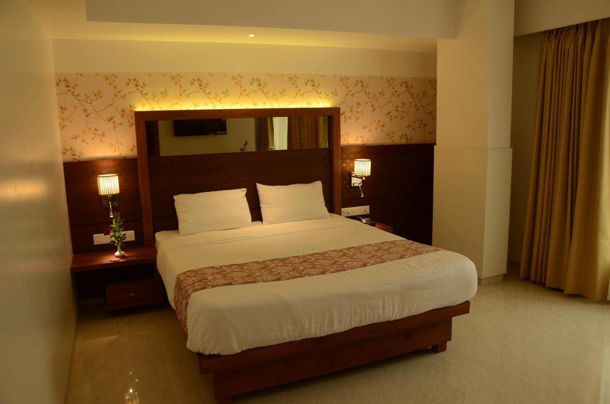 Srikrishna Paradise Hotel Thane Navi Mumbai Экстерьер фото